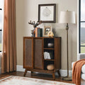 Credenza in rattan moderna di metà secolo, con ripiano regolabile, piedini in legno massello e ante in rattan
