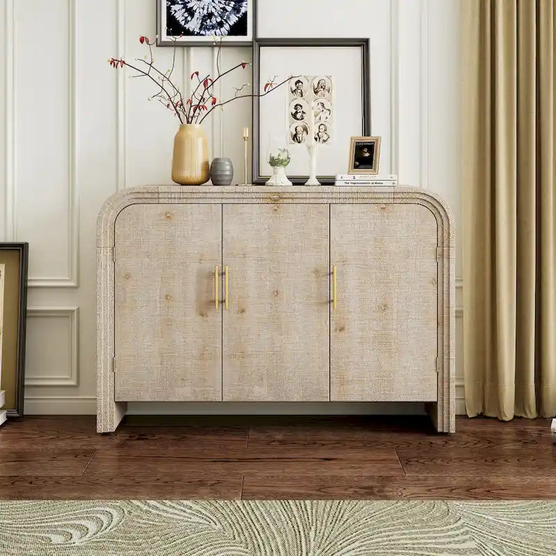 Mobiletto contenitore in legno con 4 ante, credenza curva con maniglie dorate, divisori regolabili