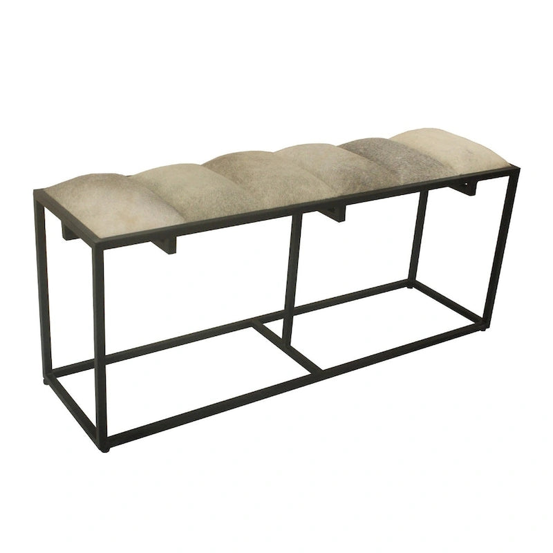 Ławka z czarnego żelaza, szarego sztucznego futra i skórzanymi wstawkami, szerokość 50 W x 14 x 22