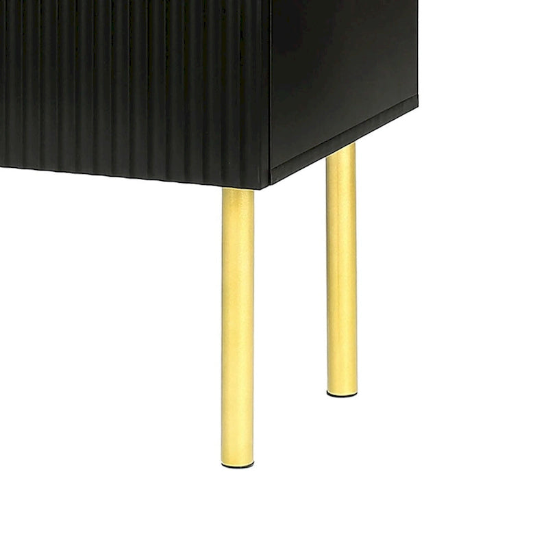 Credenza orizzontale moderna e minimalista con gambe e maniglie in metallo dorato