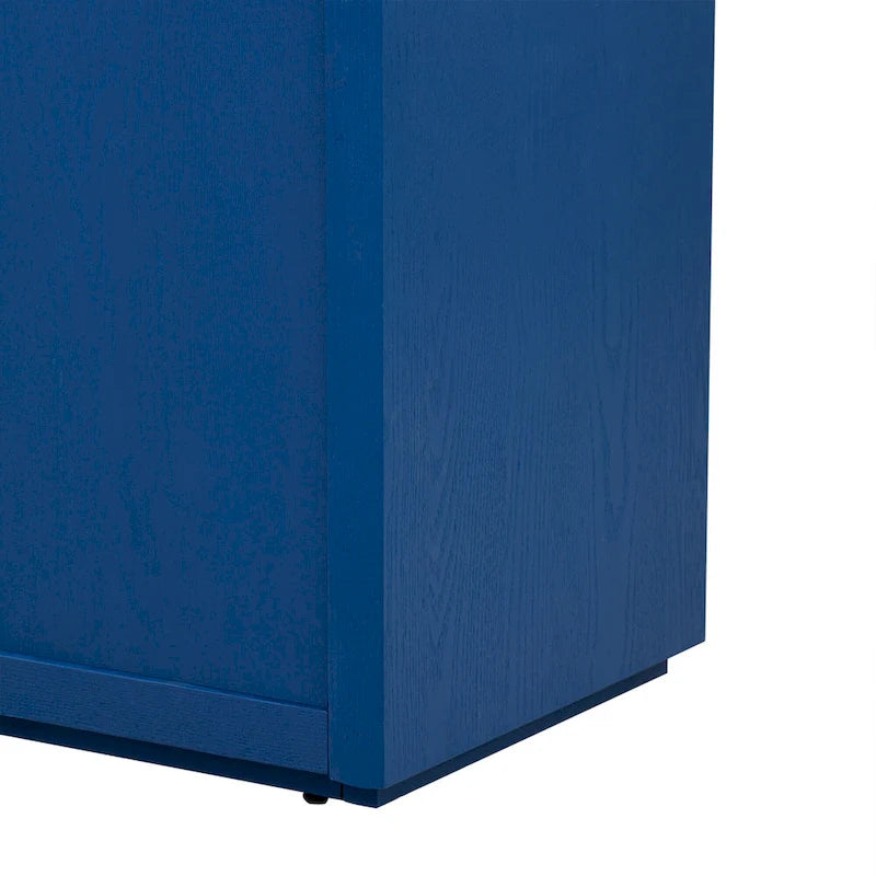 Credenza a quattro ante con impiallacciatura in frassino