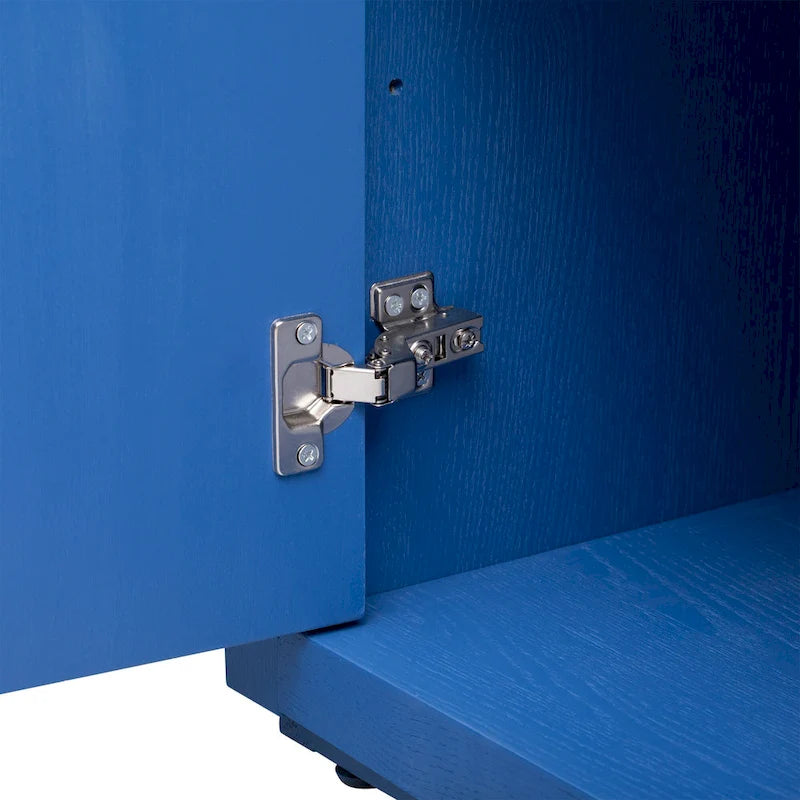 Credenza a quattro ante con impiallacciatura in frassino