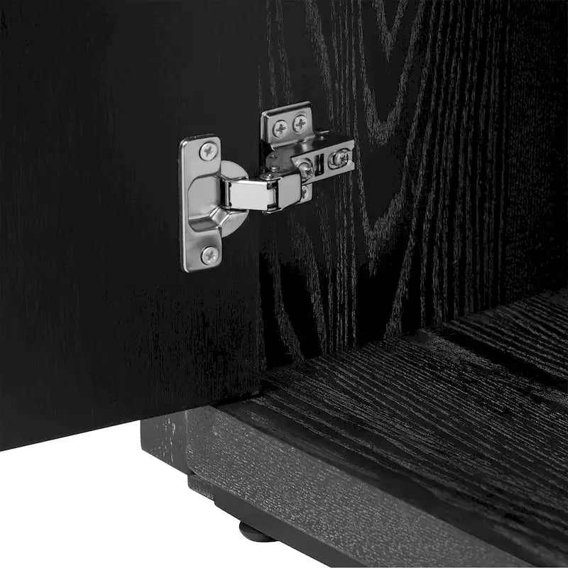 Credenza a quattro ante con impiallacciatura in frassino